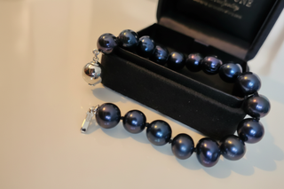 10-12mm Blue Pearl Bracelet