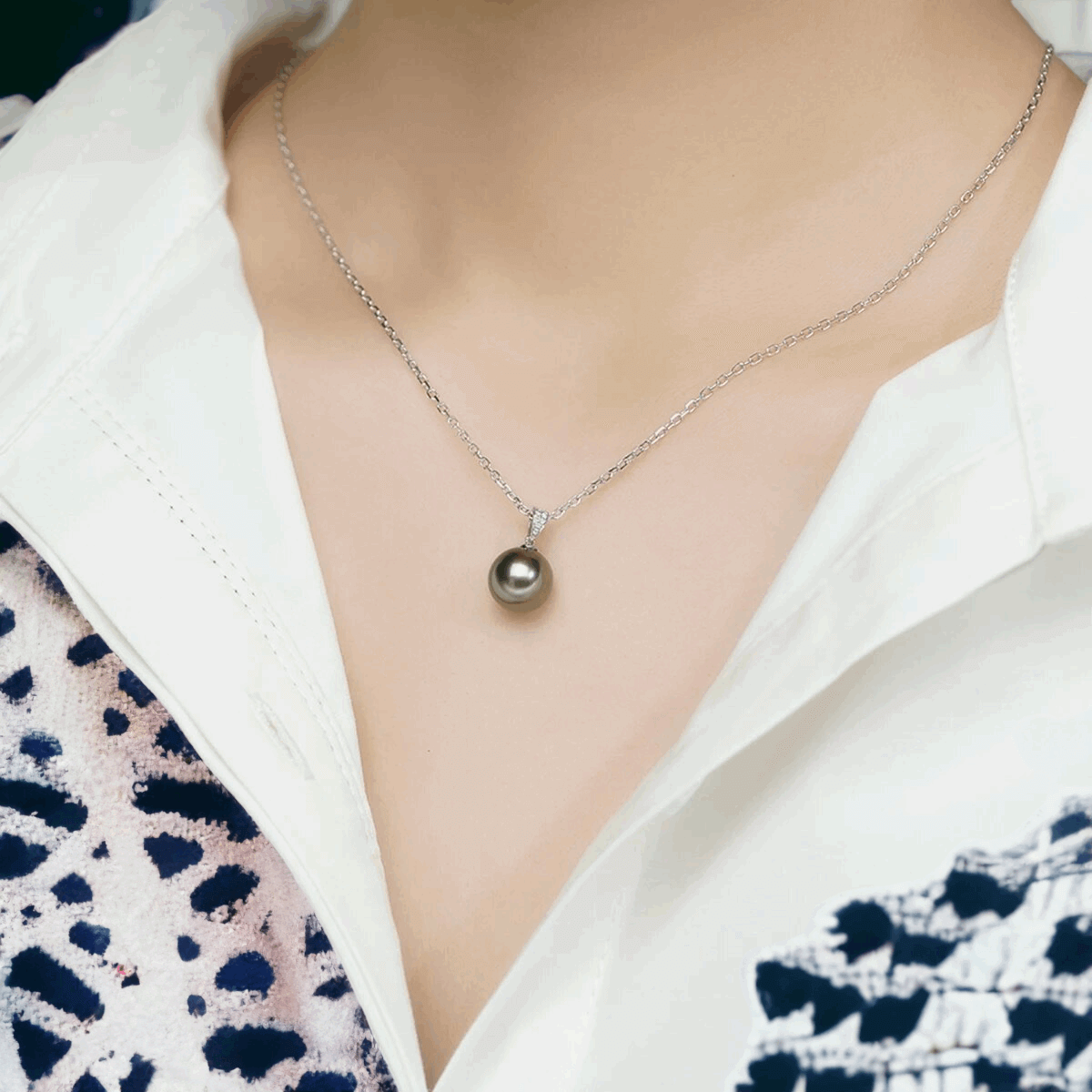Pearl Necklace Diamond Striped Medium Ball Clasp - Pearl & Clasp