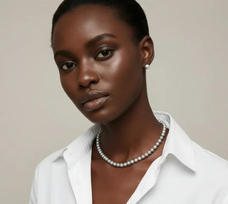 Grey pearl necklace with stud earrings